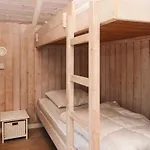 6 Person In Ansager-by Traum *