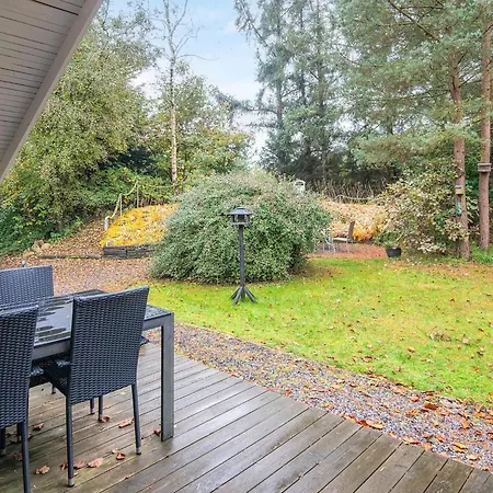 6 Person In Ansager-by Traum * Ansager