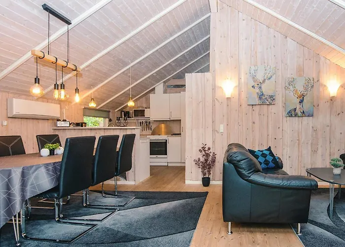 6 Person In Ansager-by Traum