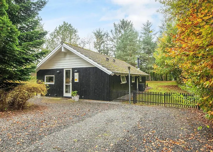 6 Person In Ansager-by Traum * Ansager