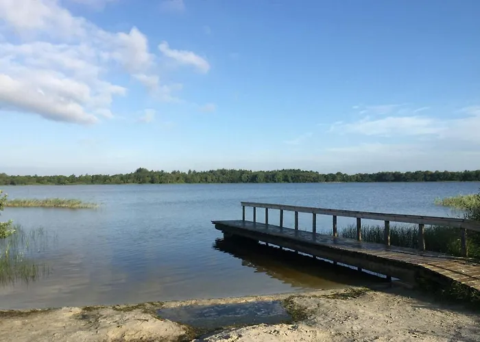 6 Person In Ansager-by Traum